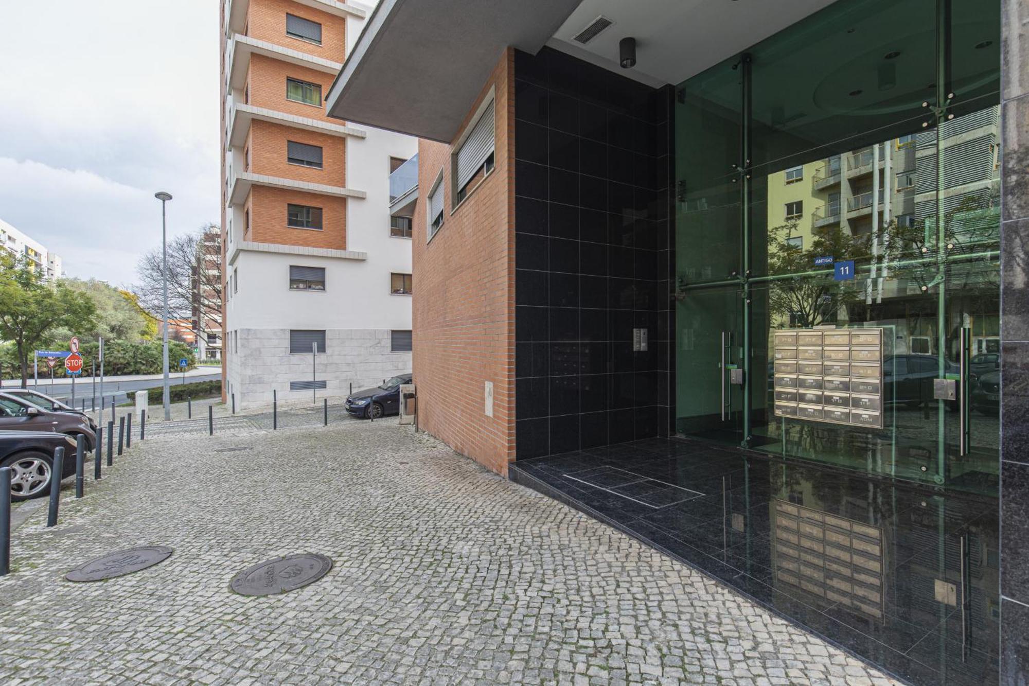2 Bedroom Large Apartment By Innkeeper Lisabona Exterior foto